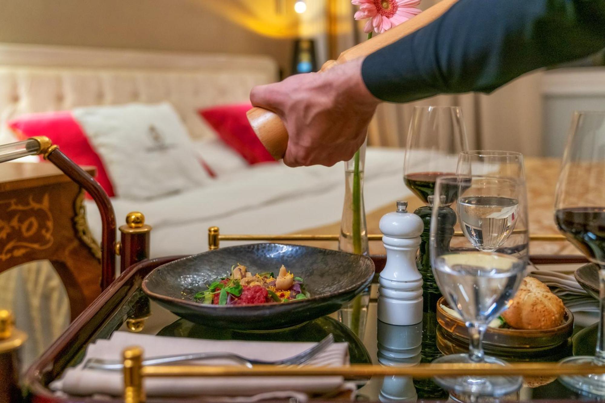 Hotel Palac Alexandrinum Krubki Ngoại thất bức ảnh