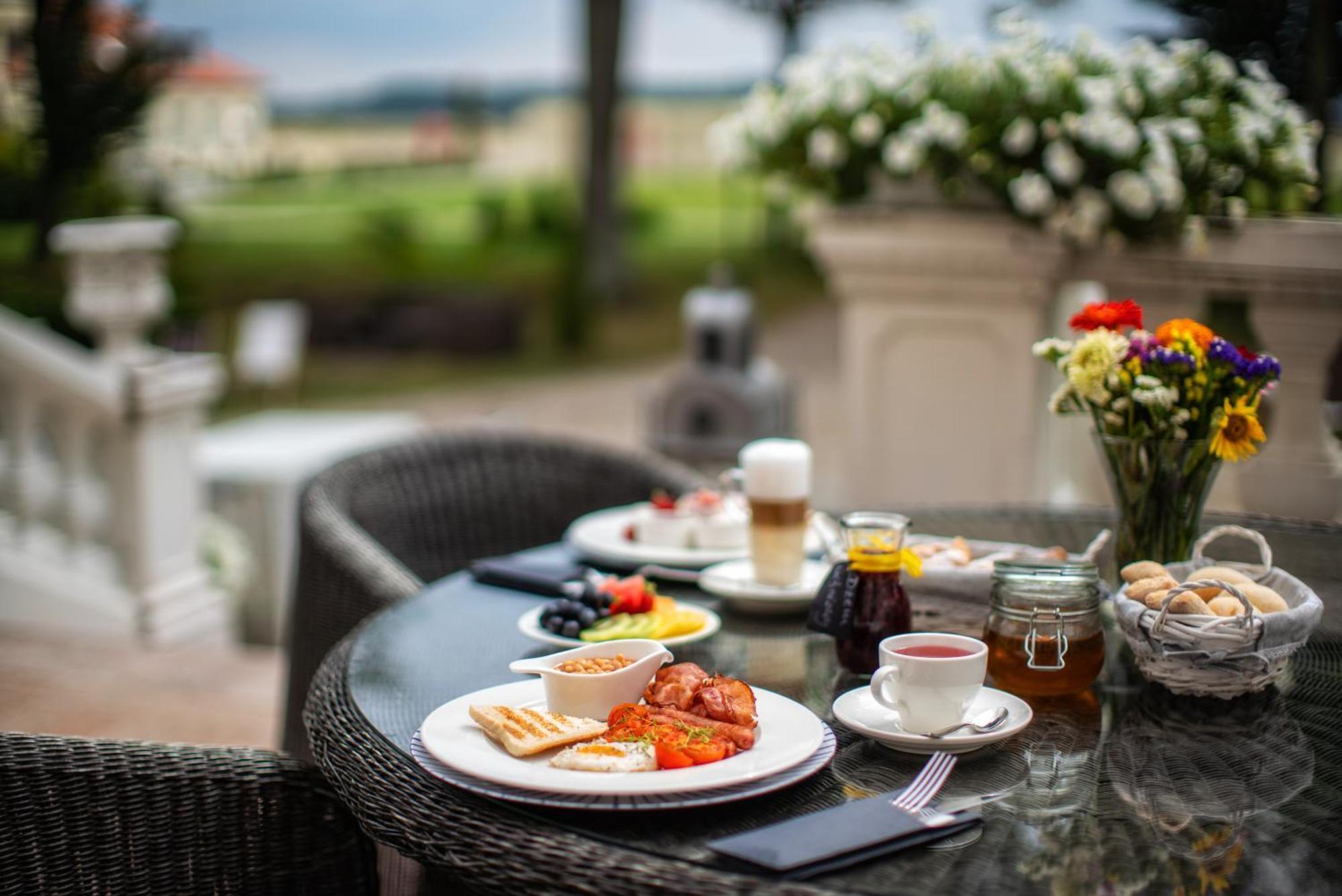 Hotel Palac Alexandrinum Krubki Ngoại thất bức ảnh