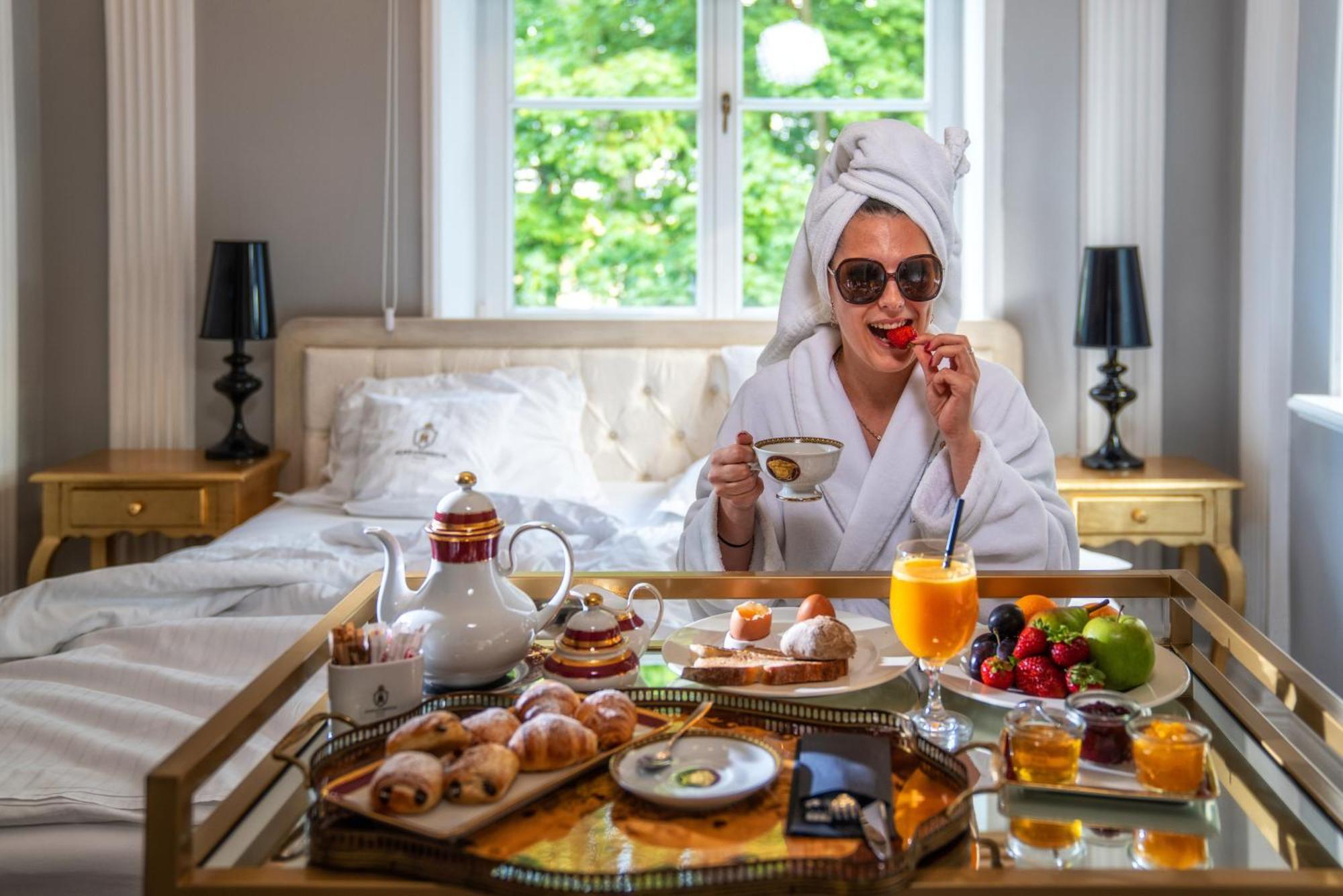 Hotel Palac Alexandrinum Krubki Ngoại thất bức ảnh