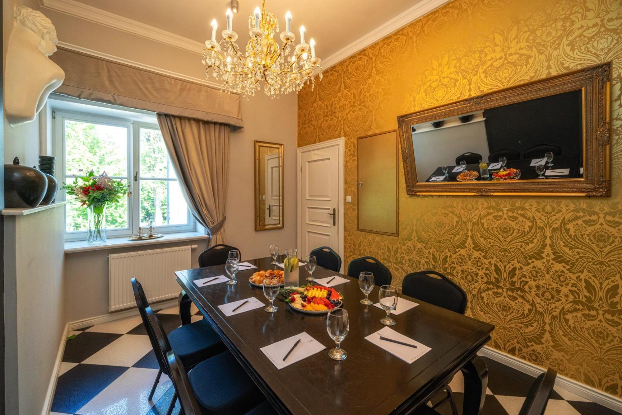 Hotel Palac Alexandrinum Krubki Ngoại thất bức ảnh