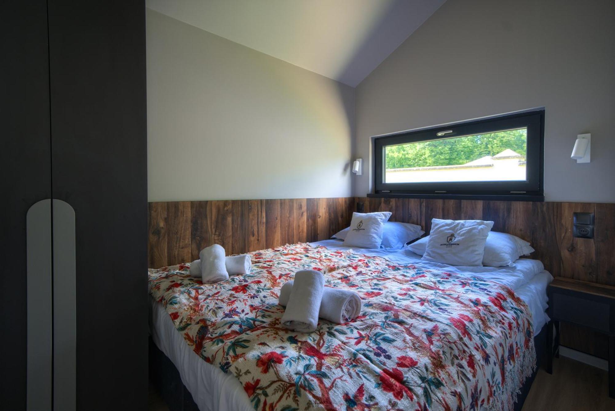 Hotel Palac Alexandrinum Krubki Ngoại thất bức ảnh